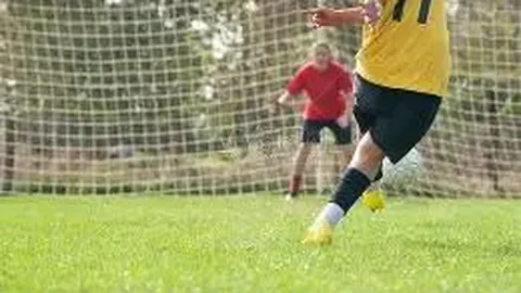 “沙特后卫阿卜杜勒哈米德负伤告别国足战，遗憾退出大名单”